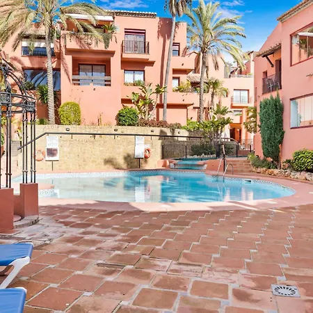 Apartment Precioso Atico En Urbanizacion Jardines De Don Carlos Marbella
