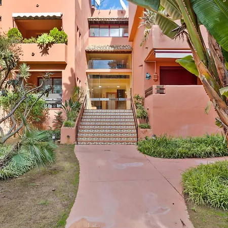 Precioso Atico En Urbanizacion Jardines De Don Carlos Marbella